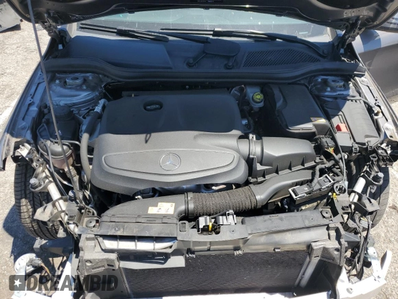 2016 Mercedes-Benz CLA 250 with VIN WDDSJ4GB4GN367717, listed as a Copart auction lot 61898733 with 32,405 mi miles and . Bid and sale history available at DreamBid. Image 11.