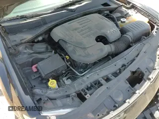 2017 Chrysler 300 Limited z VIN 2C3CCARG2HH526927, wystawiony jako Copart lot #65579695 z przebiegiem 145 176 mil mil oraz Szkoda całkowita • Salvage title. Historia ofert i sprzedaży dostępna na DreamBid. Obrazek 13.