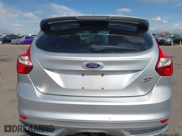2014 Ford Focus ST with VIN 1FADP3L94EL422471, listed as a IAAI auction lot 41950492 with 80,440 mi miles and . Bid and sale history available at carsss.com. Image 16.