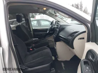 2012 Dodge Grand Caravan SE with VIN 2C4RDGBG1CR343540, listed as a IAAI auction lot 41847019 with 130,204 mi miles. Bid and sale history available at carsss.com. Image 5.