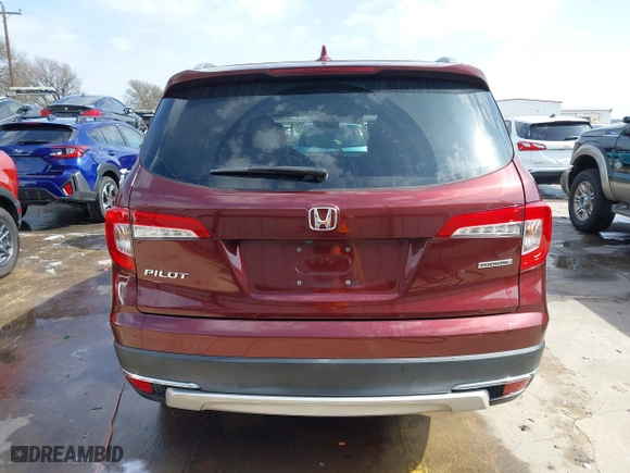 2019 Honda Pilot Touring 8-Passenger with VIN 5FNYF5H95KB009122, listed as a IAAI auction lot 41573338 with 85,845 mi miles. Bid and sale history available at carsss.com. Image 17.