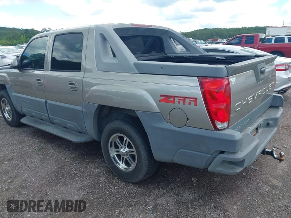 2002 Chevrolet Avalanche with VIN 3GNEC13T82G116769, listed as a IAAI auction lot 42143494 with 1,753,061 mi miles and . Bid and sale history available at DreamBid. Image 3.