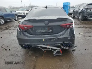 2021 Alfa Romeo Giulia Ti z VIN ZARFANBN3M7644625, wystawiony jako Copart lot #43411055 z przebiegiem Nie podano mil oraz Nie do naprawy • Non repairable. Historia ofert i sprzedaży dostępna na DreamBid. Obrazek 6.