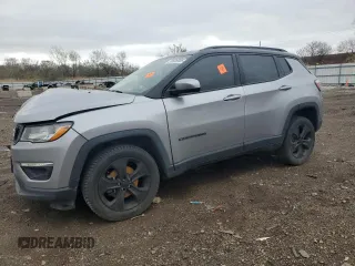 2018 Jeep Compass Altitude with VIN 3C4NJDBB6JT325538, listed as a Copart auction lot 53686905 with 111,400 mi miles and Salvage title. Bid and sale history available at DreamBid. Image 1.