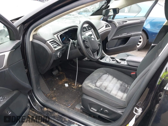 2020 Ford Fusion SE with VIN 3FA6P0LU9LR140840, listed as a IAAI auction lot 42182056 with 35,542 mi miles and . Bid and sale history available at DreamBid. Image 13.