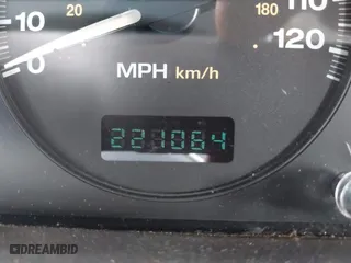 1999 Jeep Grand Cherokee Laredo with VIN 1J4GW58S0XC519908, listed as a IAAI auction lot 41789905 with 221,064 mi miles. Bid and sale history available at carsss.com. Image 16.