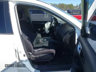 2016 Nissan Pathfinder Platinum with VIN 5N1AR2MM2GC643957, listed as a IAAI auction lot 41650970 with 165,177 mi miles. Bid and sale history available at carsss.com. Image 5.