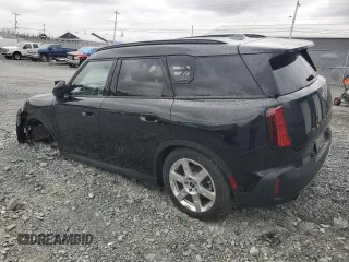 2025 MINI Countryman S with VIN WMZ23GA00S7P60432, listed as a Copart auction lot 53447665 with 6,456 mi miles and Salvage title. Bid and sale history available at DreamBid. Image 2.