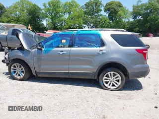 2011 Ford Explorer XLT с VIN 1FMHK8D82BGA81813, выставлен на аукционе IAAI как лот 42307999 с пробегом Не указан миль и . История ставок и продаж доступна на DreamBid. Изображение 14.