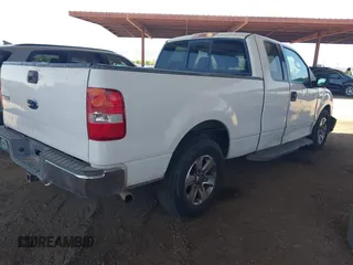 2004 Ford F-150 STX z VIN 1FTRX12W54NA86070, wystawiony jako IAAI lot #42714603 z przebiegiem 293 183 mil mil oraz . Historia ofert i sprzedaży dostępna na DreamBid. Obrazek 4.