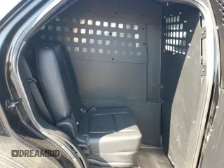 2017 Ford Police Interceptor Utility z VIN 1FM5K8ARXHGB93669, wystawiony jako Copart lot #54293295 z przebiegiem 93 591 mil mil oraz Szkody całkowita. Historia ofert i sprzedaży dostępna na DreamBid. Obrazek 10.