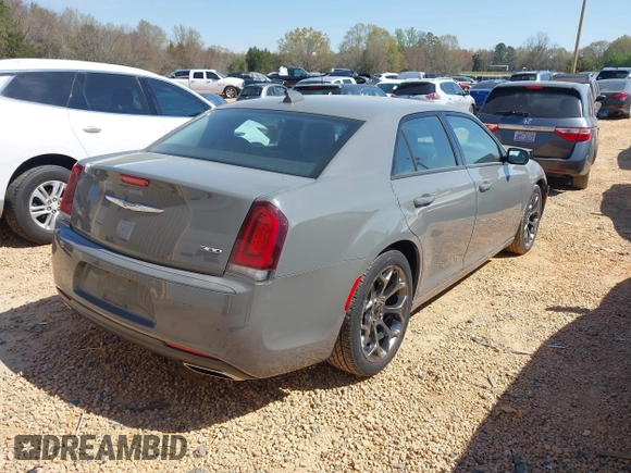 2018 Chrysler 300 Touring with VIN 2C3CCAAG5JH293353, listed as a IAAI auction lot 41884212 with 83,526 mi miles. Bid and sale history available at carsss.com. Image 4.