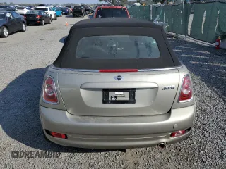 2011 MINI Convertible z VIN WMWZN3C5XBT132988, wystawiony jako Copart lot #87453744 z przebiegiem 67 197 mil mil oraz Szkoda całkowita • Salvage title. Historia ofert i sprzedaży dostępna na DreamBid. Obrazek 6.