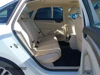 2016 Volkswagen Passat SE z VIN 1VWBS7A39GC019804, wystawiony jako IAAI lot #42189273 z przebiegiem 113 006 mil mil oraz . Historia ofert i sprzedaży dostępna na DreamBid. Obrazek 8.