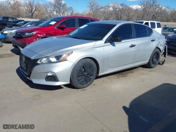 2019 Nissan Altima 2.5 S with VIN 1N4BL4BV4KC221205, listed as a IAAI auction lot 41653773 with 152,296 mi miles. Bid and sale history available at carsss.com. Image 16.