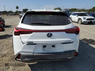 2019 Lexus UX 200 с VIN JTHY3JBH1K2005488, выставлен на аукционе Copart как лот 60835025 с пробегом 78 285 миль миль и Списание • Salvage title. История ставок и продаж доступна на DreamBid. Изображение 6.