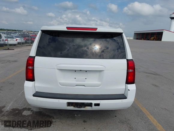 2018 Chevrolet Tahoe Commercial z VIN 1GNSKDEC8JR242164, wystawiony jako IAAI lot #42779273 z przebiegiem 134 654 mil mil oraz . Historia ofert i sprzedaży dostępna na DreamBid. Obrazek 16.