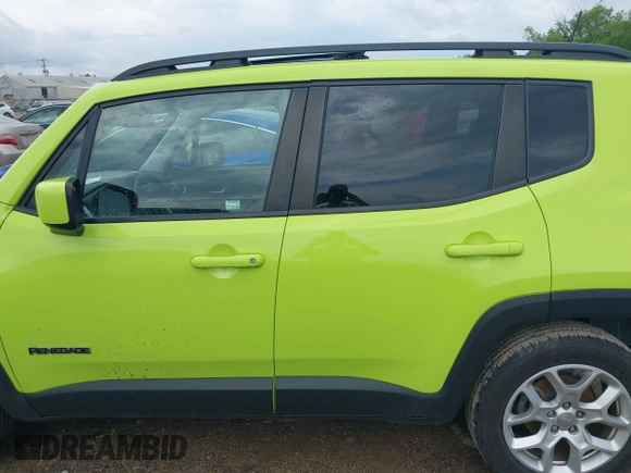 2018 Jeep Renegade Latitude with VIN ZACCJABBXJPJ60183, listed as a IAAI auction lot 41948498 with 72,893 mi miles. Bid and sale history available at carsss.com. Image 14.