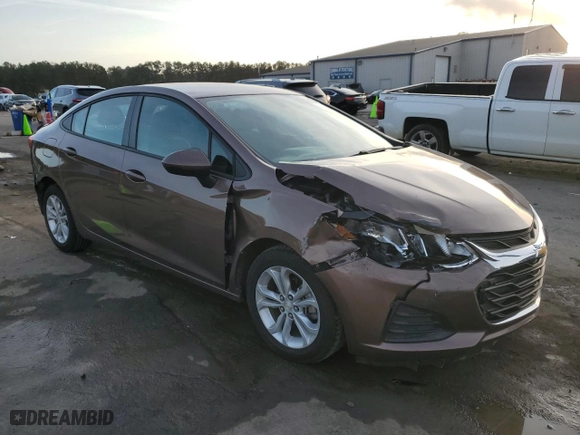 2019 Chevrolet Cruze LS with VIN 1G1BC5SM7K7121818, listed as a Copart auction lot 85230054 with 55,742 mi miles and Salvage Title. Bid and sale history available at carsss.com. Image 4.