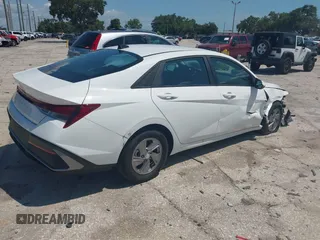2025 Hyundai Elantra SE with VIN KMHLL4DG9SU861154, listed as a IAAI auction lot 42591870 with 7,070 mi miles and . Bid and sale history available at DreamBid. Image 4.