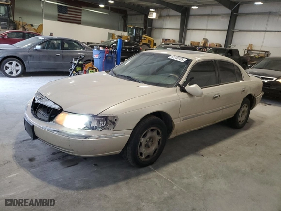 2002 Lincoln Continental with VIN 1LNHM97VX2Y694578, listed as a Copart auction lot 42245705 with 195,236 mi miles and Salvage Title. Bid and sale history available at carsss.com. Image 1.