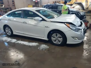 2014 Hyundai Sonata Hybrid with VIN KMHEC4A42EA117405, listed as a IAAI auction lot 41157185 with 74,225 mi miles. Bid and sale history available at carsss.com. Image 1.