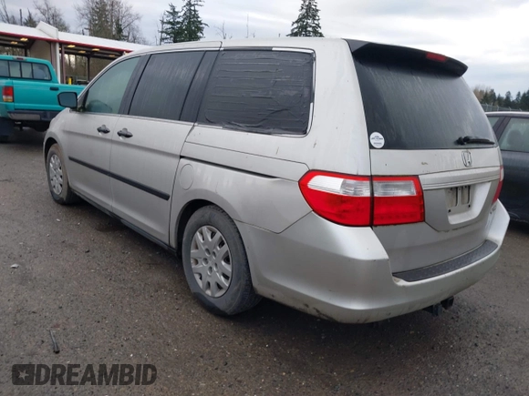 2005 Honda Odyssey LX with VIN 5FNRL382X5B029858, listed as a IAAI auction lot 41885727 with 228,607 mi miles. Bid and sale history available at carsss.com. Image 3.