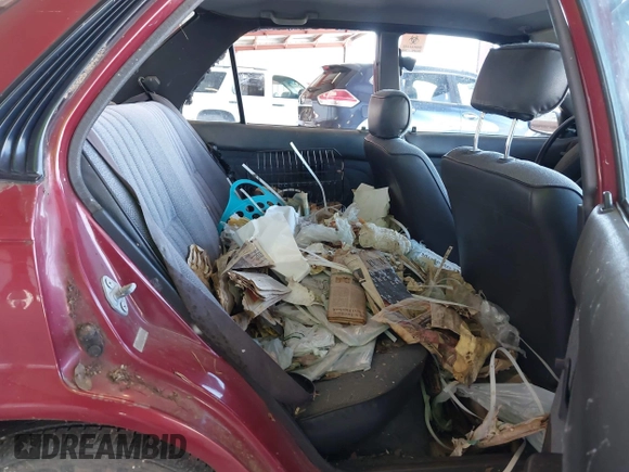 1990 Toyota Corolla z VIN 1NXAE94A1LZ117401, wystawiony jako IAAI lot #41755431 z przebiegiem 81 786 mil mil oraz . Historia ofert i sprzedaży dostępna na DreamBid. Obrazek 8.