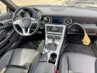 2015 Mercedes-Benz SLK 250 with VIN WDDPK4HA1FF098934, listed as a Copart auction lot 55996085 with 75,655 mi miles and Clean Title. Bid and sale history available at DreamBid. Image 9.