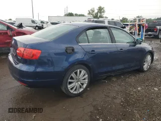2013 Volkswagen Jetta SE z VIN 3VWDX7AJ3DM443241, wystawiony jako Copart lot #62910875 z przebiegiem 171 337 mil mil oraz Czysty tytuł • Clean title. Historia ofert i sprzedaży dostępna na DreamBid. Obrazek 3.