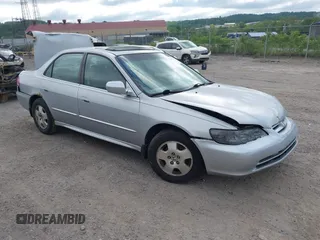 2001 Honda Accord EX z VIN 1HGCG16511A032275, wystawiony jako IAAI lot #42263123 z przebiegiem 215 208 mil mil oraz . Historia ofert i sprzedaży dostępna na DreamBid. Obrazek 1.