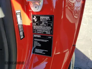 2023 Ferrari SF90 z VIN ZFF95NLA9P0296772, wystawiony jako Copart lot #77435564 z przebiegiem 1523 mil mil oraz Szkody całkowita. Historia ofert i sprzedaży dostępna na DreamBid. Obrazek 14.