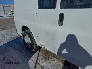 2019 Chevrolet Express Cargo Van with VIN 1GCWGAFP2K1165836, listed as a IAAI auction lot 41413698 with 139,469 mi miles. Bid and sale history available at carsss.com. Image 6.