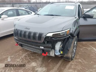 2020 Jeep Cherokee Trailhawk с VIN 1C4PJMBX2LD562699, выставлен на аукционе IAAI как лот 41707512 с пробегом 152 729 миль миль и . История ставок и продаж доступна на DreamBid. Изображение 6.