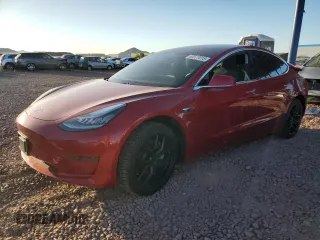 2020 Tesla Model 3 Standard Range Plus z VIN 5YJ3E1EA3LF630820, wystawiony jako Copart lot #53577015 z przebiegiem 51 104 mil mil oraz Szkoda całkowita • Salvage title. Historia ofert i sprzedaży dostępna na DreamBid. Obrazek 1.