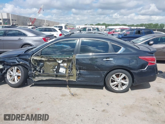 2013 Nissan Altima SV with VIN 1N4AL3AP0DN557255, listed as a IAAI auction lot 42574146 with 185,886 mi miles and . Bid and sale history available at DreamBid. Image 15.