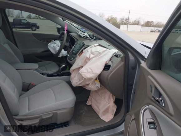 2024 Chevrolet Malibu LS with VIN 1G1ZB5ST3RF144702, listed as a IAAI auction lot 41136066 with 13,925 mi miles and . Bid and sale history available at DreamBid. Image 5.