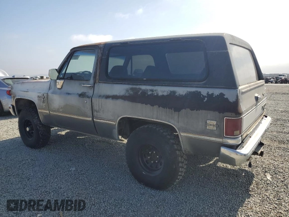 1987 Chevrolet Blazer z VIN 1GNEV18C0HF122644, wystawiony jako Copart lot #60716955 z przebiegiem 69 232 mil mil oraz Czysty tytuł • Clean title. Historia ofert i sprzedaży dostępna na DreamBid. Obrazek 2.