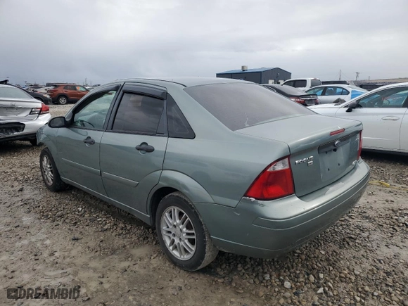 2005 Ford Focus S with VIN 1FAFP34N85W190962, listed as a Copart auction lot 45677385 with NaN miles and Salvage Title. Bid and sale history available at carsss.com. Image 2.
