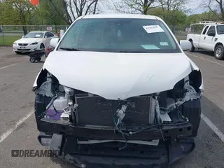 2020 Toyota Sienna LE Auto Access Seat с VIN 5TDKZ3DC3LS043379, выставлен на аукционе IAAI как лот 42103997 с пробегом 46 570 миль миль и . История ставок и продаж доступна на DreamBid. Изображение 12.