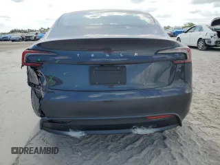 2025 Tesla Model 3 Long Range z VIN 5YJ3E1EA3SF974534, wystawiony jako Copart lot #53025525 z przebiegiem 228 mil mil oraz Szkoda całkowita • Salvage title. Historia ofert i sprzedaży dostępna na DreamBid. Obrazek 6.