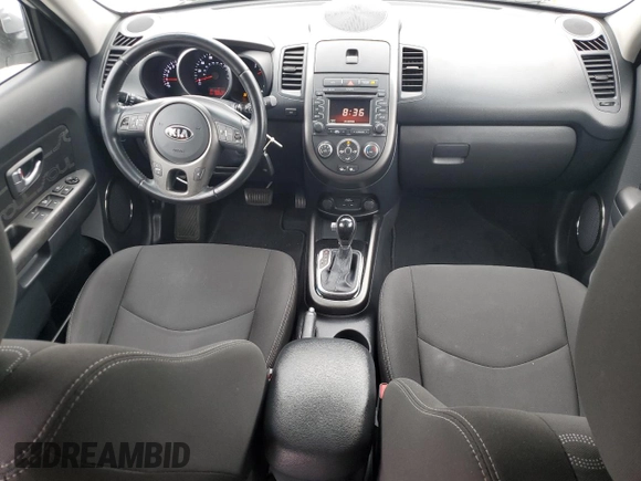 2013 Kia Soul + z VIN KNDJT2A62D7482347, wystawiony jako Copart lot #58663005 z przebiegiem 88 952 mil mil oraz Czysty tytuł • Clean title. Historia ofert i sprzedaży dostępna na DreamBid. Obrazek 8.