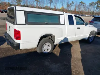 2007 Dodge Dakota ST with VIN 1D7HW22K17S202605, listed as a IAAI auction lot 41322519 with 199,626 mi miles and . Bid and sale history available at DreamBid. Image 4.