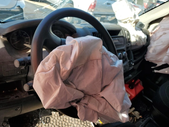 2014 Ram ProMaster Cargo with VIN 3C6URVHGXEE116155, listed as a Copart auction lot 39226474 with Not Provided miles and Salvage Title. Bid and sale history available at DreamBid. Image 8.