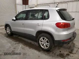 2013 Volkswagen Tiguan SE z VIN WVGBV3AX2DW559247, wystawiony jako Copart lot #57121375 z przebiegiem 171 171 mil mil oraz Czysty tytuł • Clean title. Historia ofert i sprzedaży dostępna na DreamBid. Obrazek 2.