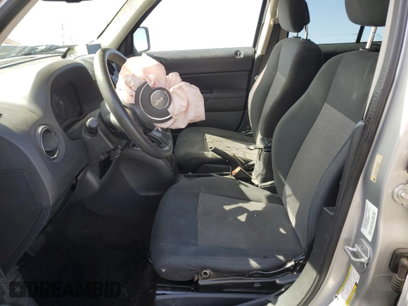 2014 Jeep Patriot Sport с VIN 1C4NJPBA9ED545082, выставлен на аукционе Copart как лот 56802345 с пробегом Не указан миль и Списание • Salvage title. История ставок и продаж доступна на DreamBid. Изображение 7.
