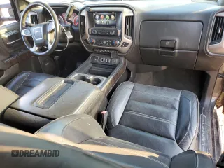 2015 GMC Sierra 2500HD Denali z VIN 1GT120E82FF136326, wystawiony jako Copart lot #55306345 z przebiegiem 181 532 mil mil oraz Szkoda całkowita • Salvage title. Historia ofert i sprzedaży dostępna na DreamBid. Obrazek 8.