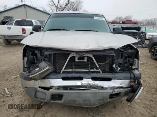 2005 Chevrolet Silverado 1500 LS with VIN 2GCEC19TX51207426, listed as a Copart auction lot 44393255 with 259,005 mi miles and Salvage Title. Bid and sale history available at DreamBid. Image 5.