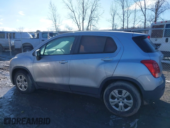 2016 Chevrolet Trax LS with VIN KL7CJKSB1GB695184, listed as a IAAI auction lot 41488203 with 113,410 mi miles. Bid and sale history available at carsss.com. Image 14.