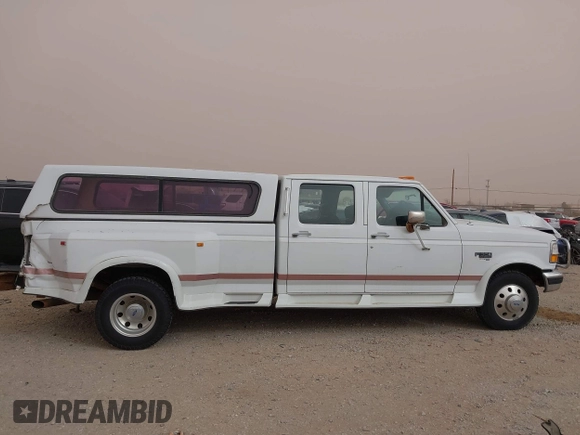 1995 Ford F-350 z VIN 1FTJW35F7SEA36906, wystawiony jako IAAI lot #41925888 z przebiegiem 162 121 mil mil oraz . Historia ofert i sprzedaży dostępna na DreamBid. Obrazek 14.